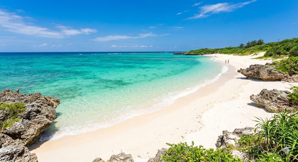 透明度抜群の沖縄のビーチ